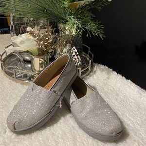 Grey sparkle Toms girls shoes